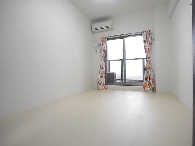 明るいお部屋ですね