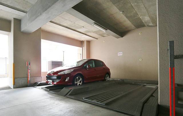 敷地内駐車場ございます