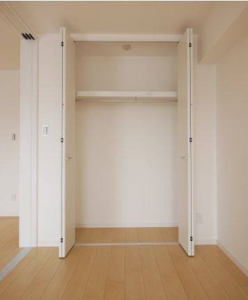 お洋服が多い方でも安心の収納力