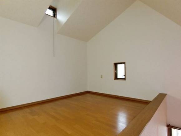 ロフトスペースも広いです。