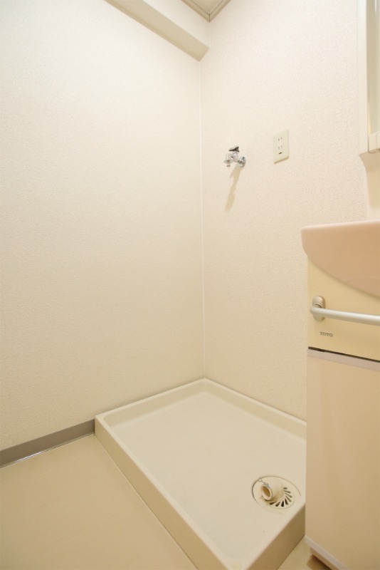 もちろん室内洗濯機置き場付きです。