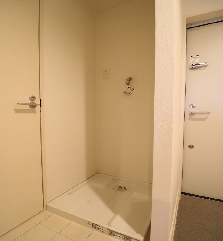 もちろん室内洗濯機置き場付きです。