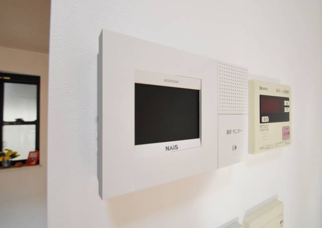 モニターホンで来客チェック出来ます。