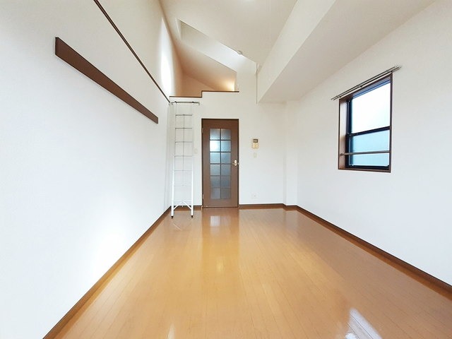 家具の配置がしやすいお部屋です。