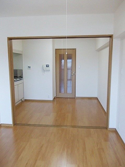 家具の配置がしやすいお部屋です。