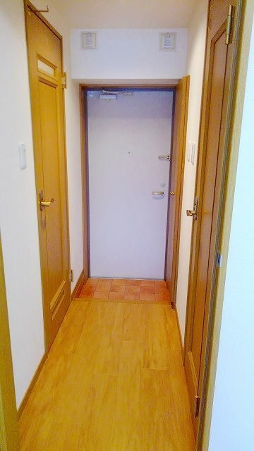 玄関はこんな感じです。