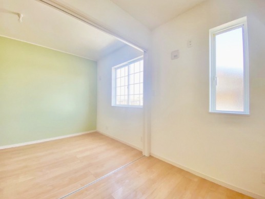 こちら寝室にいかがでしょうか。