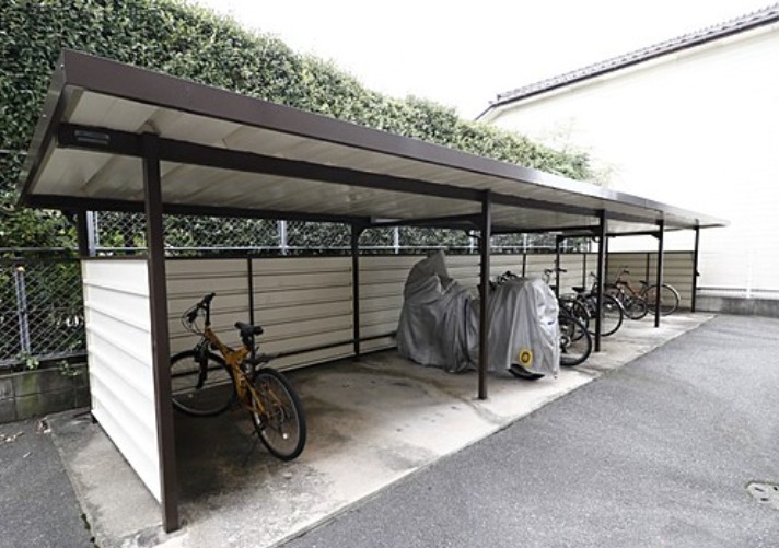 自転車はこちらへどうぞ。