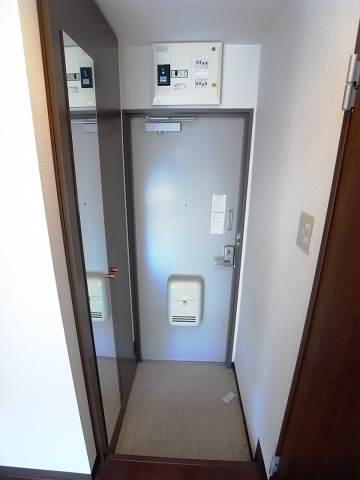 玄関収納もばっちりです。