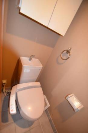 ウォシュレット完備。