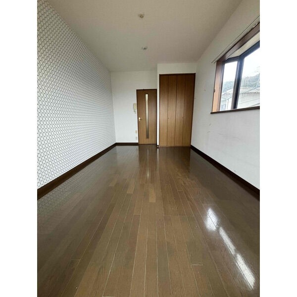 明るいお部屋です