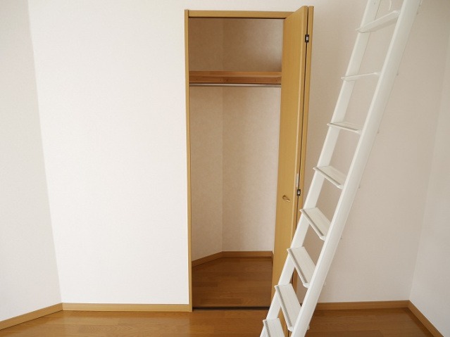 お洋服が多い方でも安心の収納