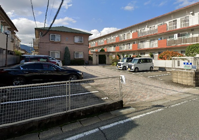 敷地内に駐車場があります