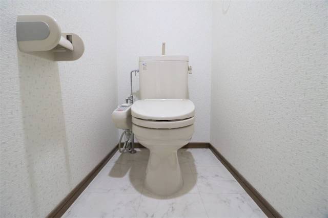 落ち着いた雰囲気のお手洗いです