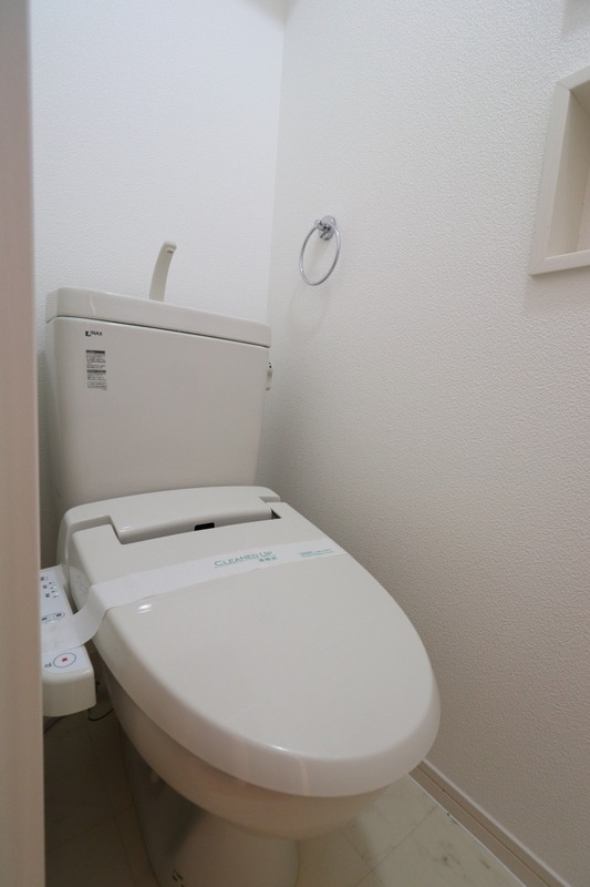 ウォシュレット完備。