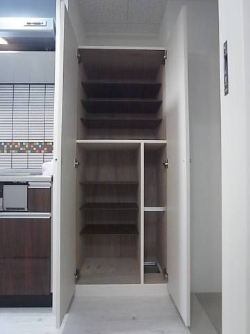 玄関にはたっぷり収納のシューズボックス