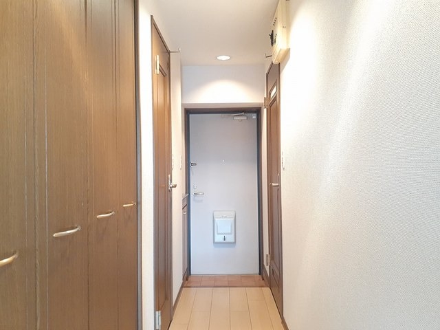 玄関はこんな感じです。