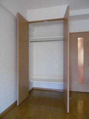 クローゼットもあります。