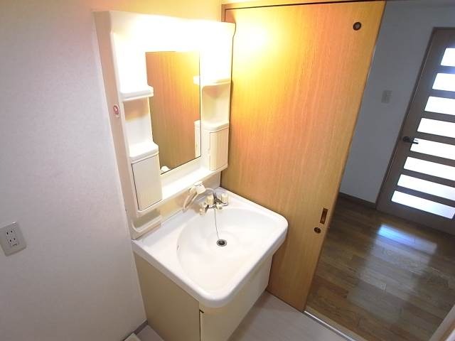退去予定の為同型写真です