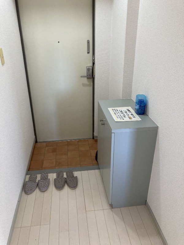 玄関はこんな感じです。