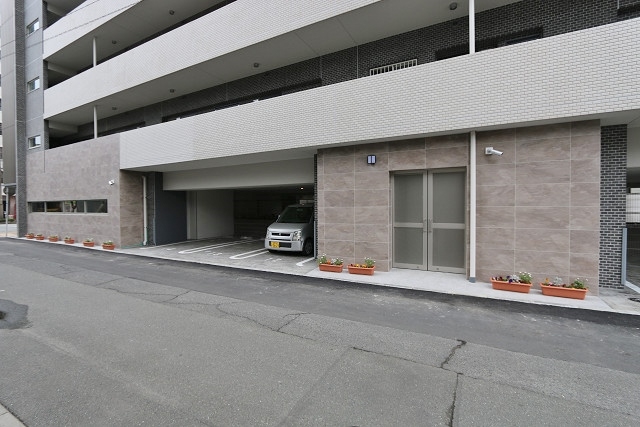 敷地内に駐車場ございます