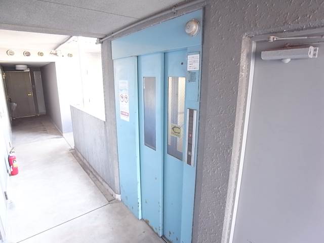 エレベーターで楽々移動です