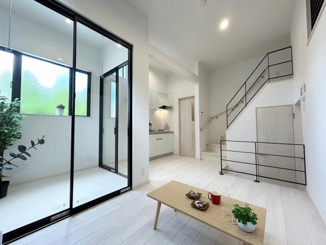 広々とした明るいお部屋です。